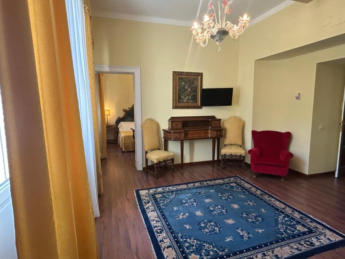 Le Grand Hotel Riccione Esterno foto