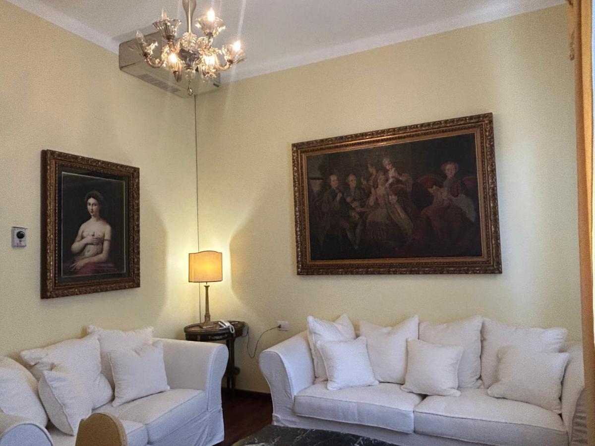 Le Grand Hotel Riccione Esterno foto
